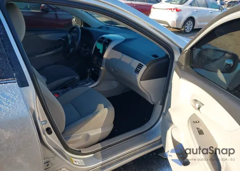 2013 Toyota Corolla Le z USA, uszkodzony, nr VIN 5YFBU4EE3DP157767